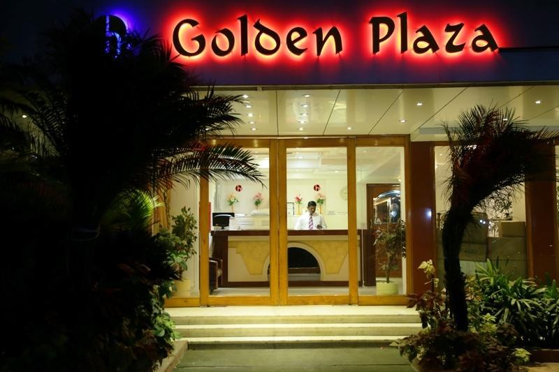 Golden Plaza Hotel Ахмедабад Екстериор снимка